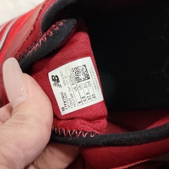 KIDS New Balance Fresh foam Sneakers - Picture 12 of 13